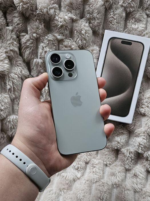 Iphone 15 pro 256 Natural Titanium