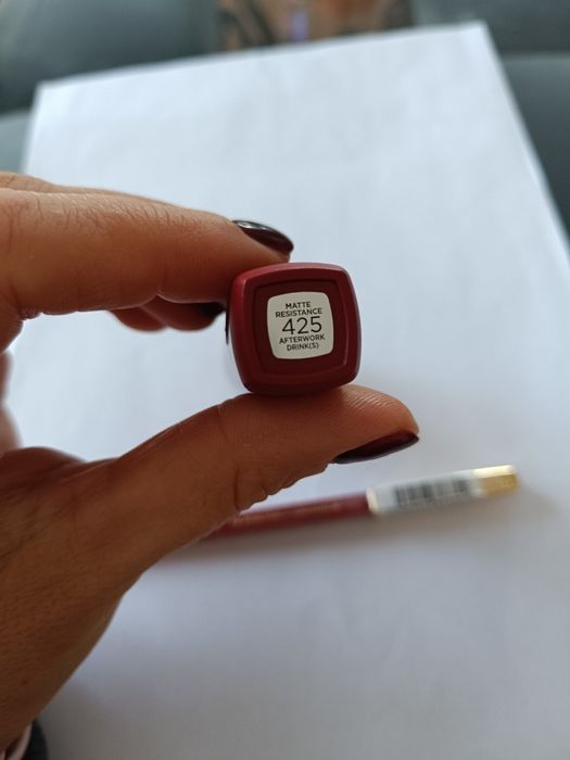 Loreal pomadka i konturówka nowe