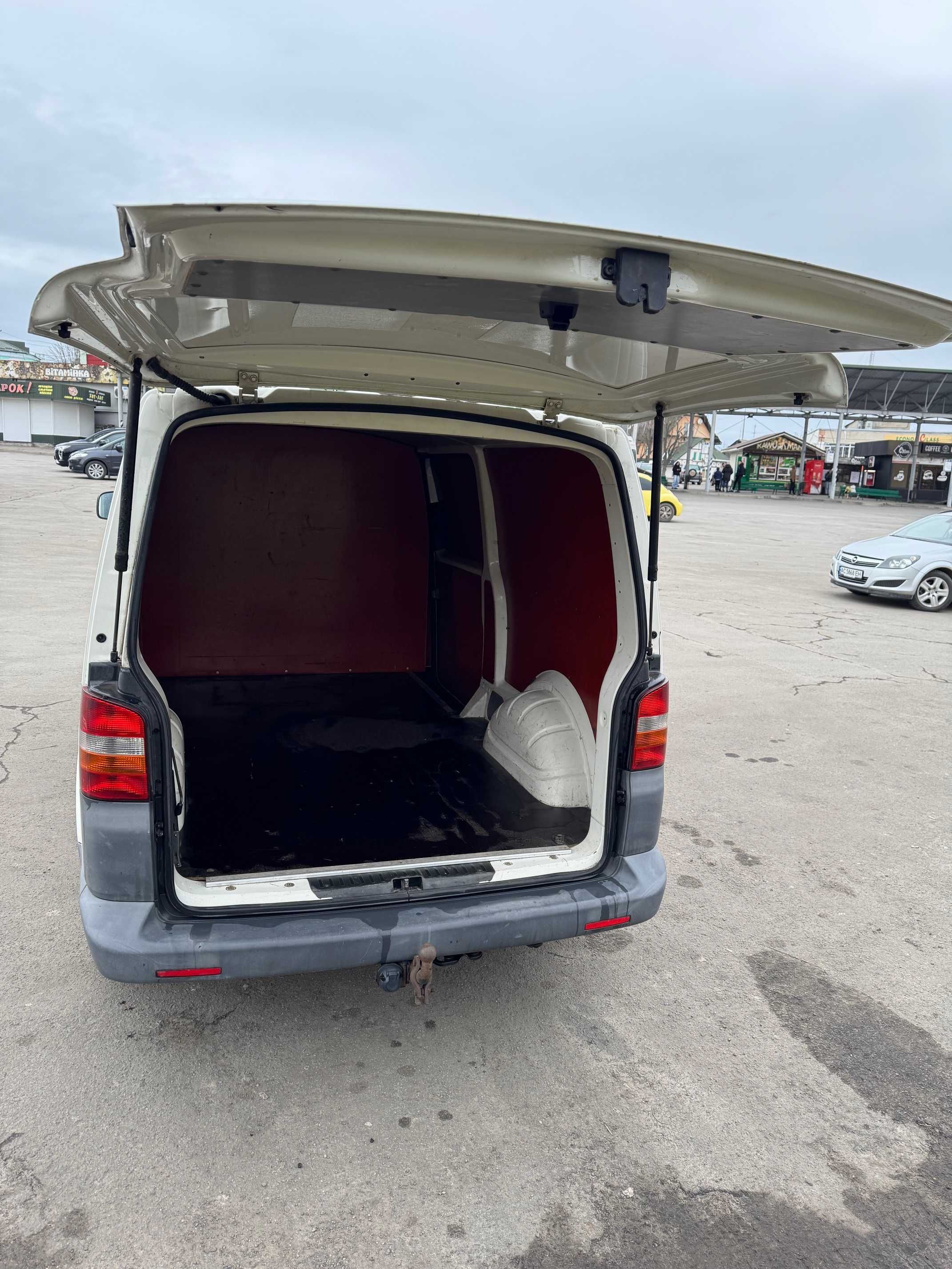 Вантажні перевезення volkswagen transporter t5 long