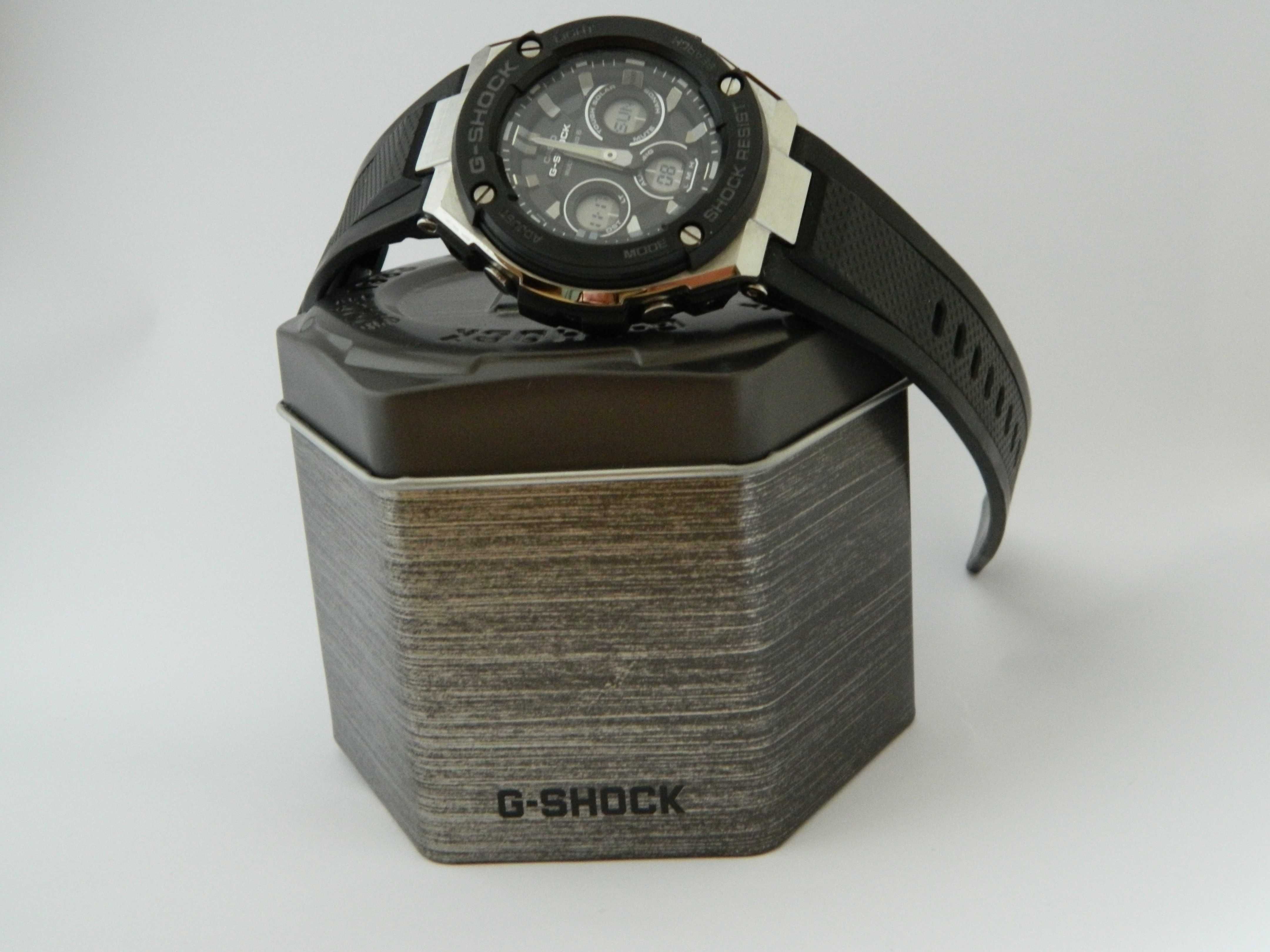 Casio G-SHOCK GST-W300