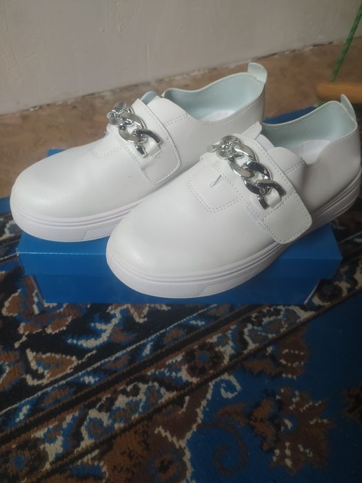 Продам жіночі сліпони