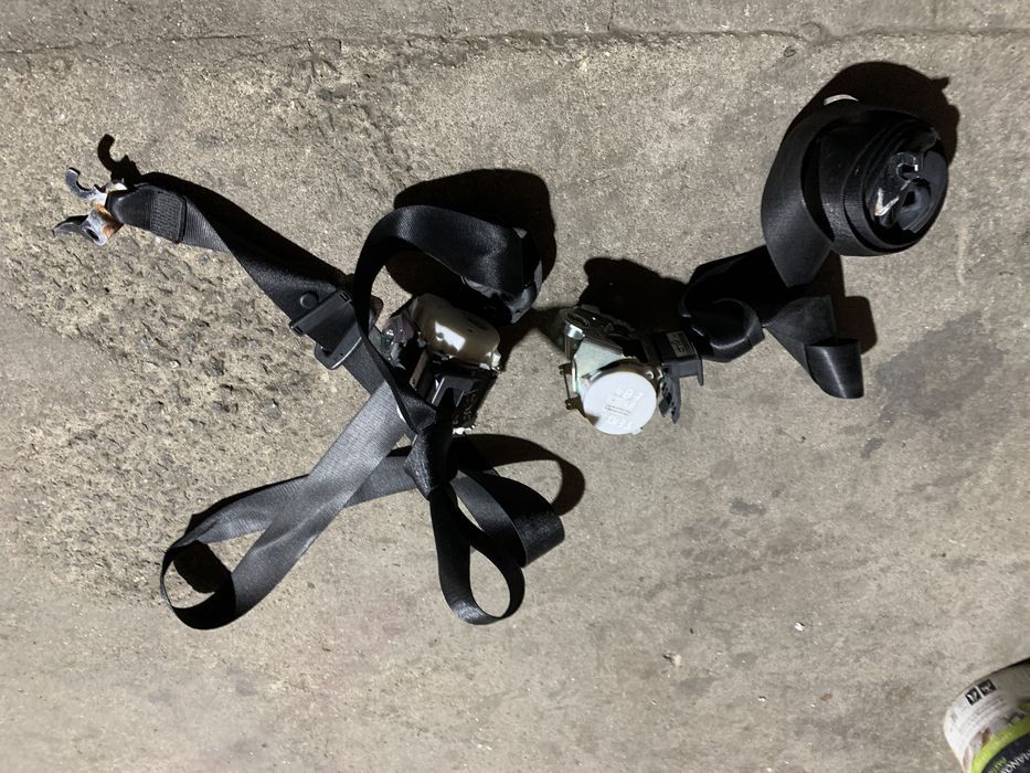 Cintos/Pré-tensores BMW e87
