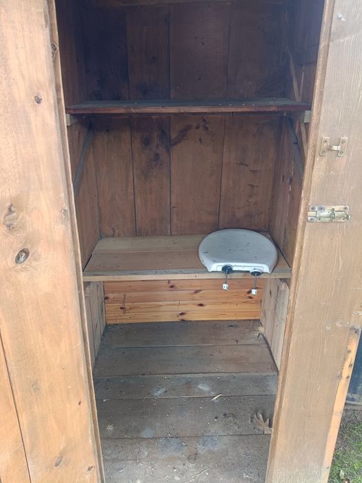 WC, szalet, wychodek, schowek