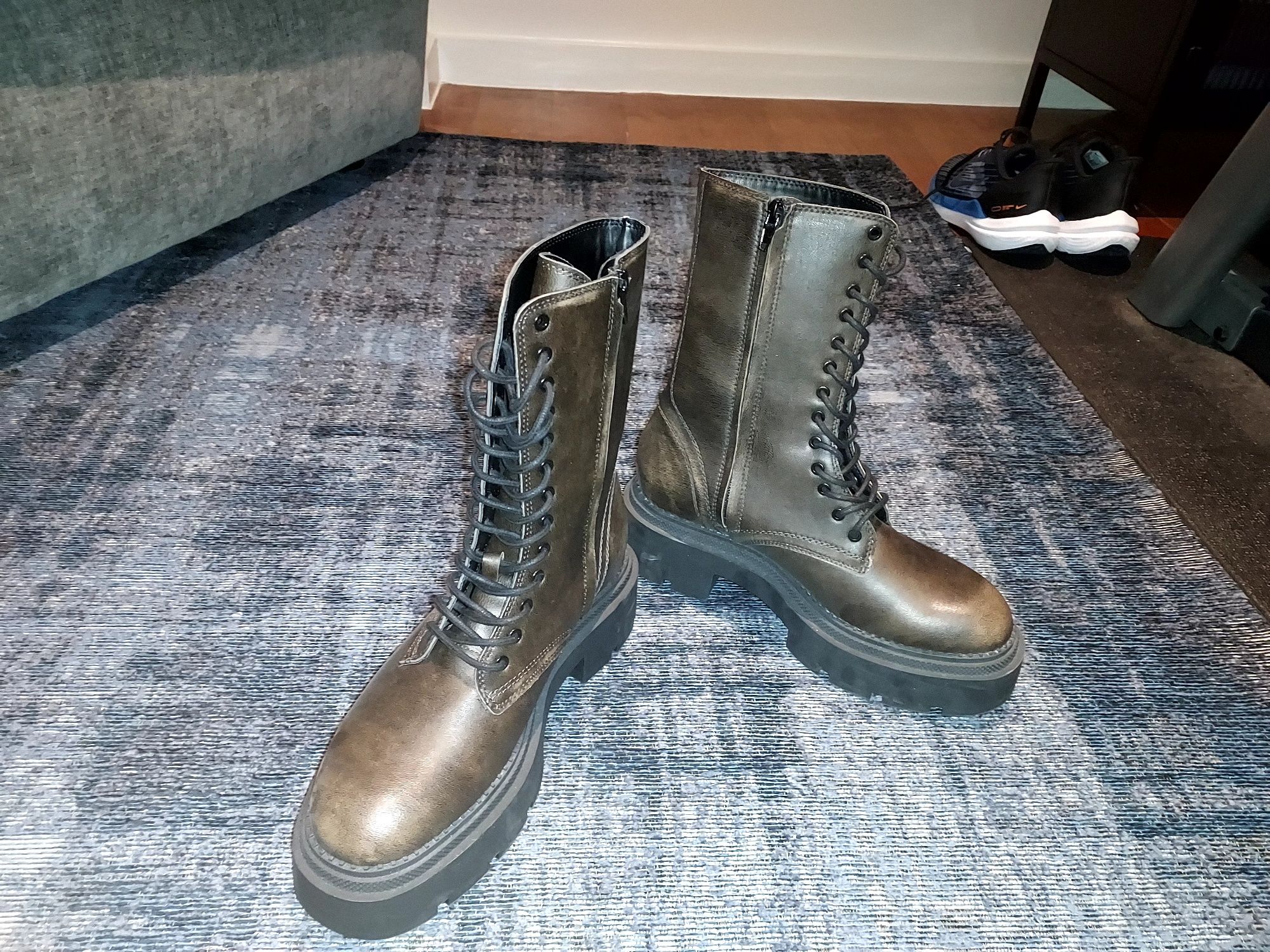 Botas cano alto Zara NOVAS
