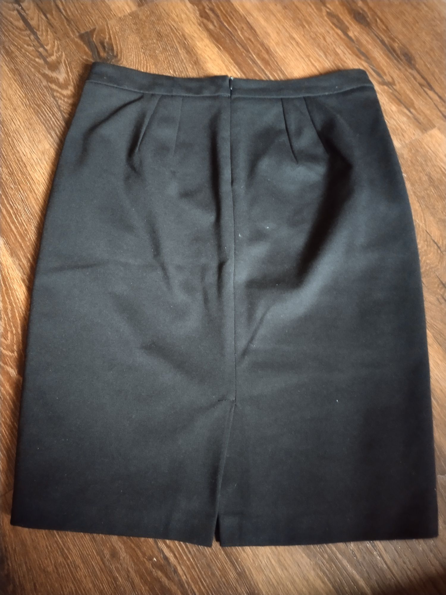 Elegancka ołówkowa spódnica, Reserved, rozmiar 34. Czarno kremowa