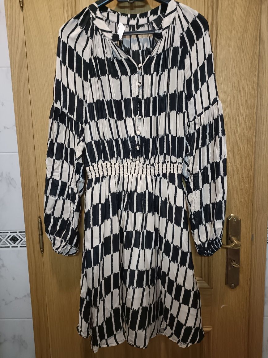 Vestido estampado bege e preto Mango tamanho s