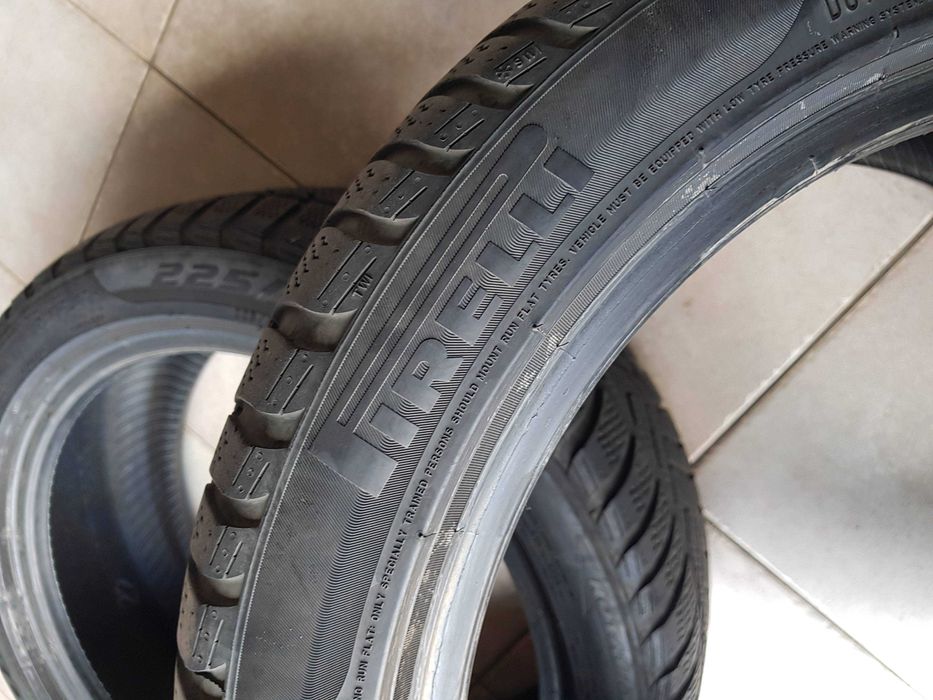 Opony zimowe Pirelli 225/45/17 R17 5,5-6mm 2018 komplet RUN FLAT BMW