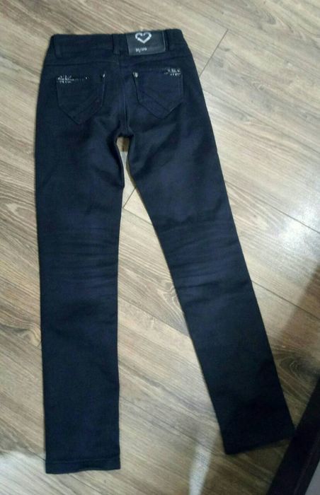 Джинсы черные р.140(8-10 лет)