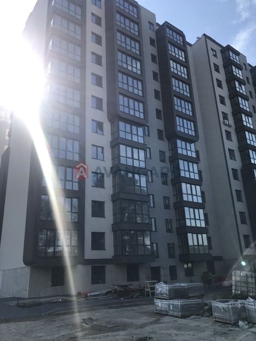 1км.кв., 51кв.м., ЖК R2Residence, здана секція,56000дол, є право власн