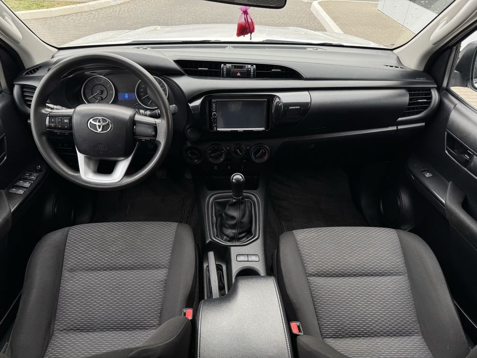 Toyota Hilux 2.4 дизель