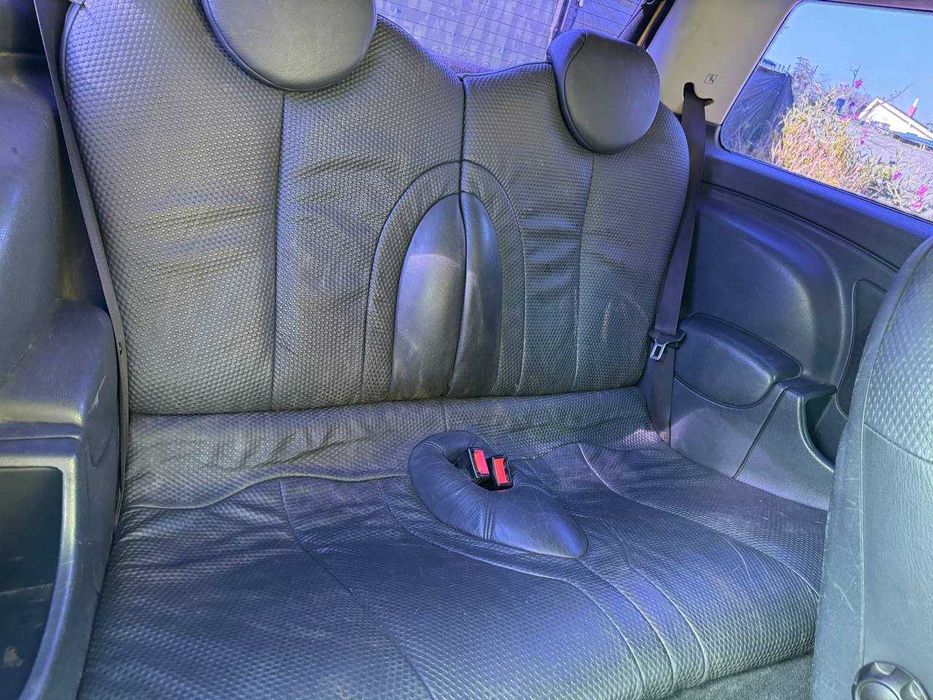 Mini Cooper 2002 • 1.6 Benzyna  • Skóra • RunFlat