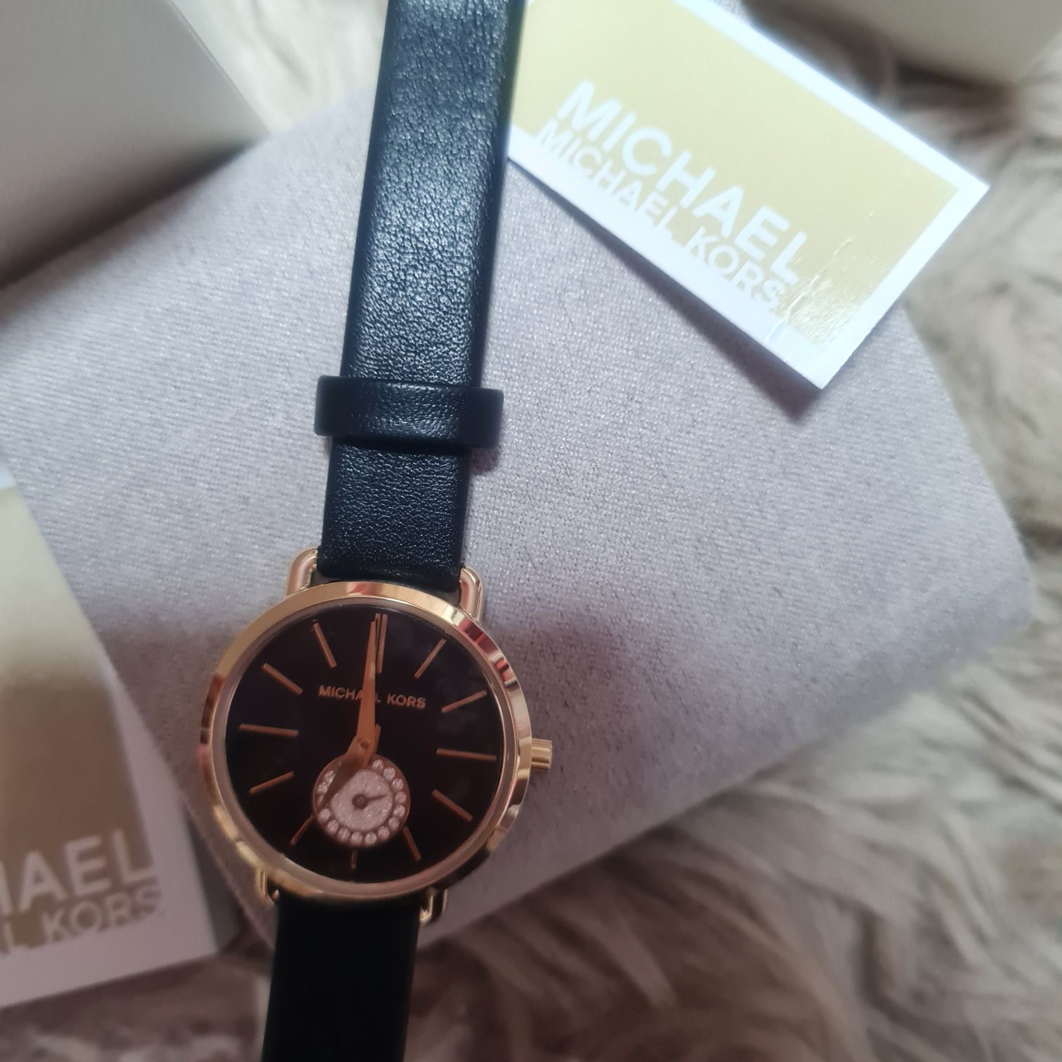 Michael Kors zegarek watch Portia black gold czary złoty z cyrkoniami