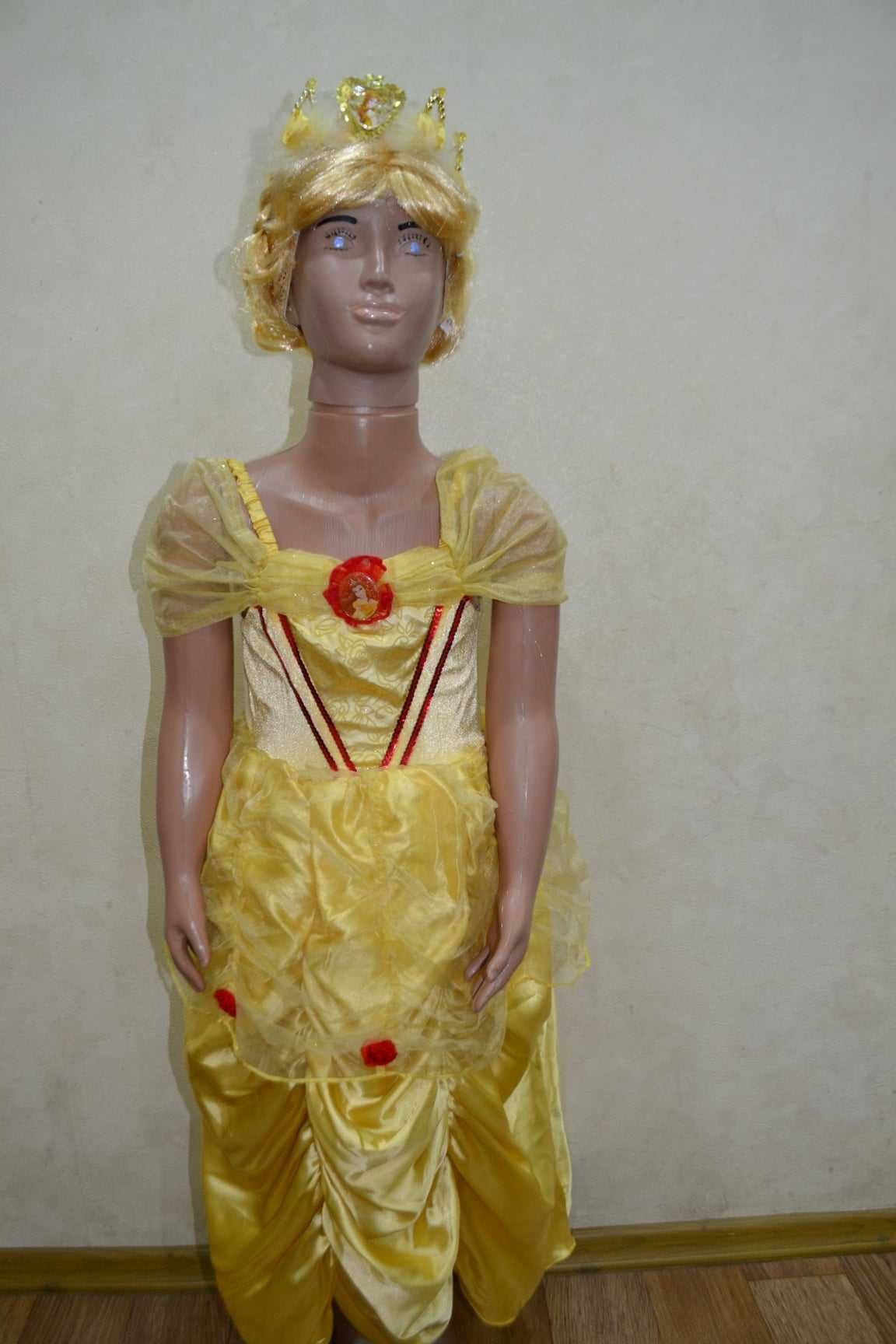 продам платье принцессы Бель из м/ф красавица и чудовище на 5-6 лет