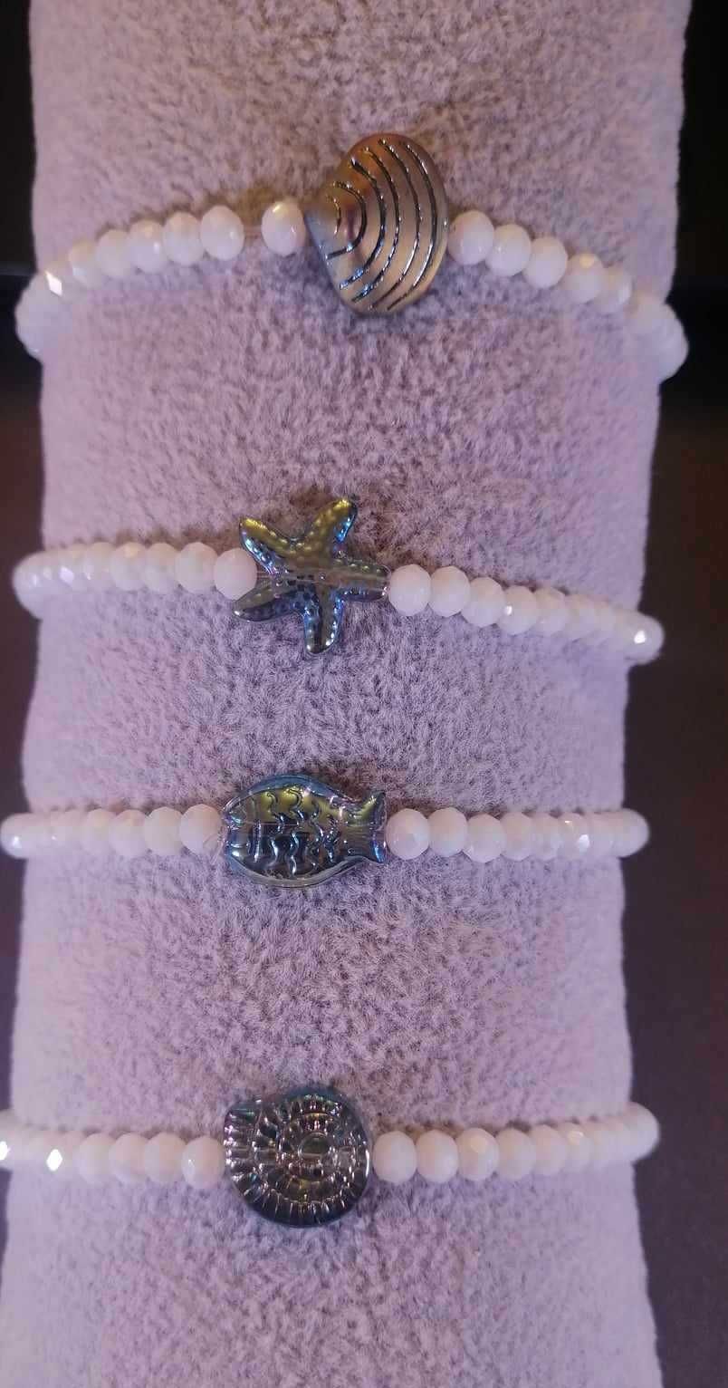 Pulseira cristal vidro facetado branco com concha - Nova