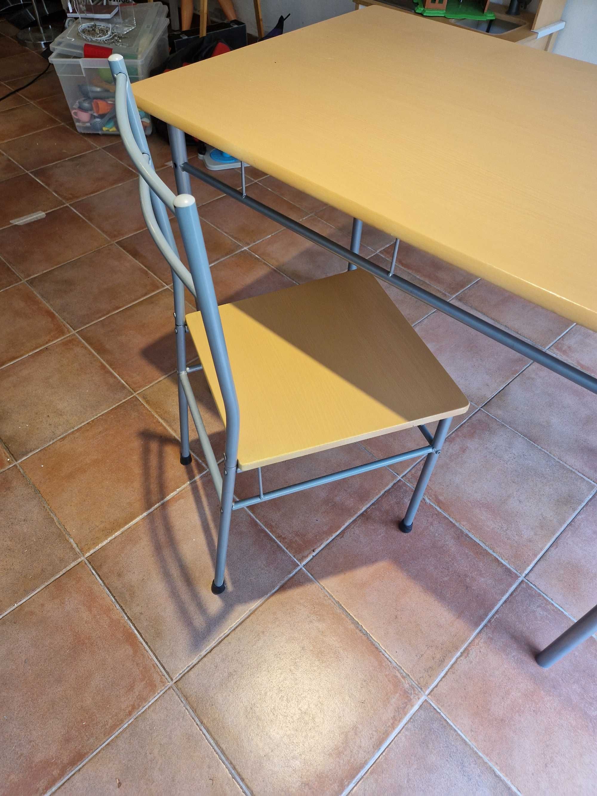 Mesa de Cozinha 70*110 com 3 Cadeiras