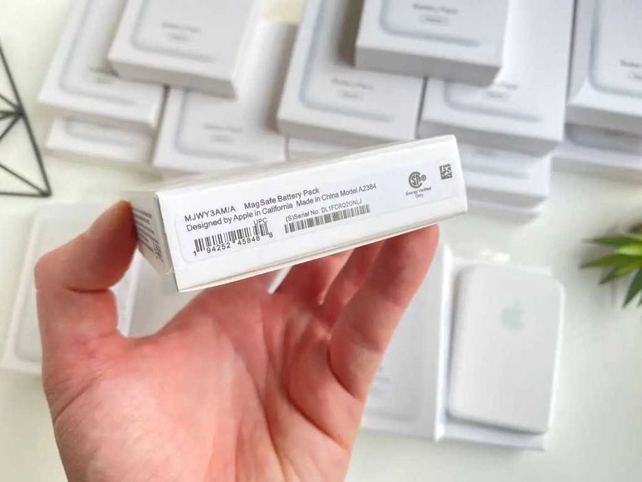 Павербанк Apple MagSafe Battery Pack 15W / Магнітний МагСейф Повербанк