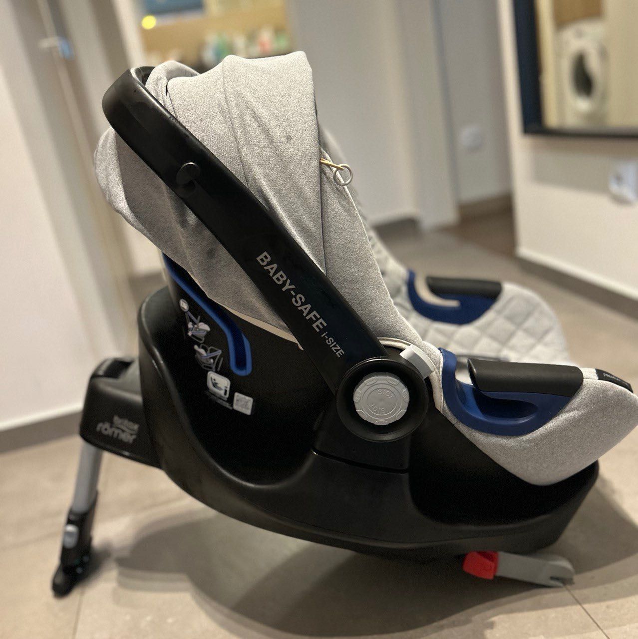 BRITAX BABY SAFE 3 i-Size fotelik 0-13kg z bazą ISOFIX