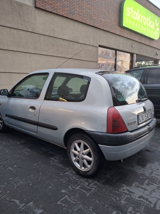 Renault Clio. Idealny na miasto. Tani w utrzymaniu, przegląd do 2026.