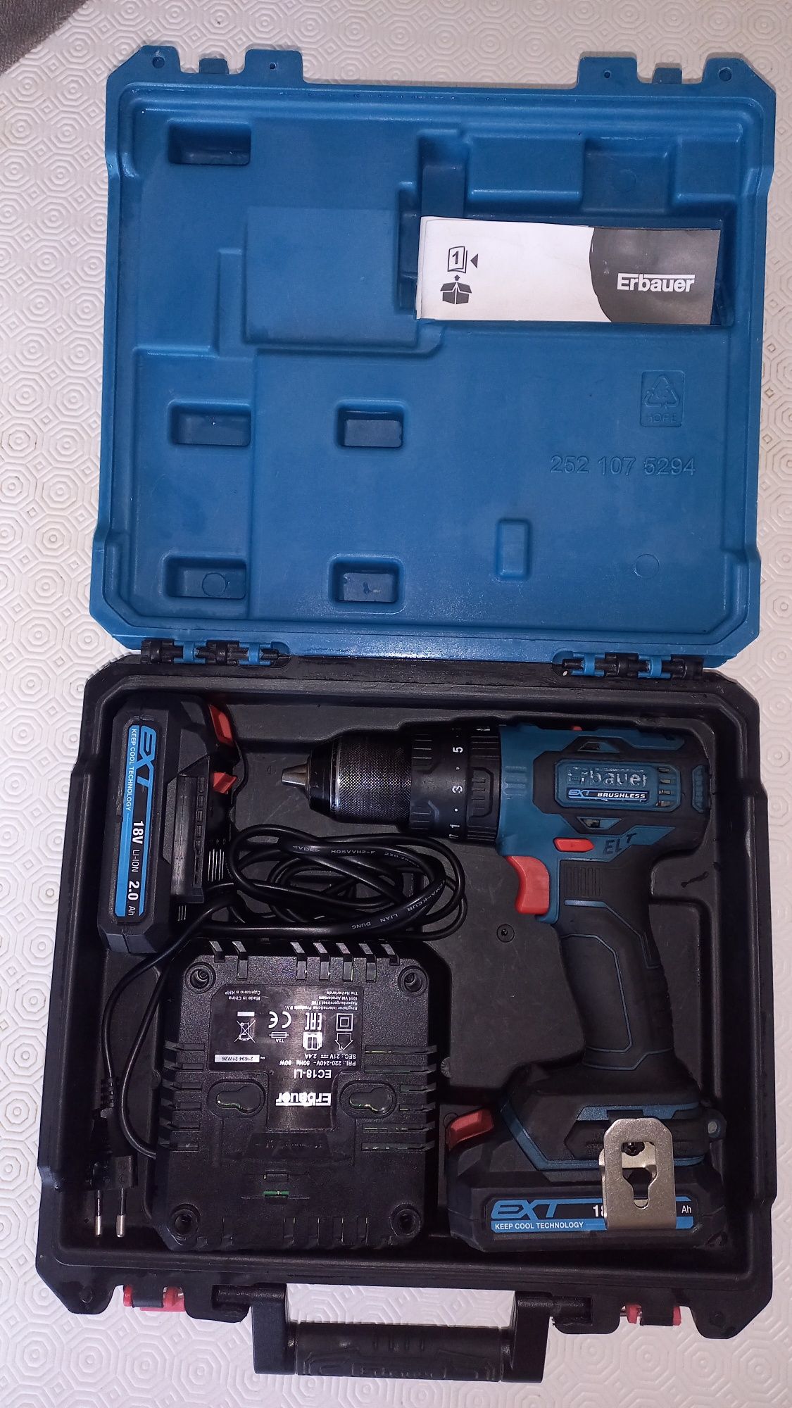 ER BAUER Europeo  18 V BERBEQUIN Aparafusadora 2 AMP. X2