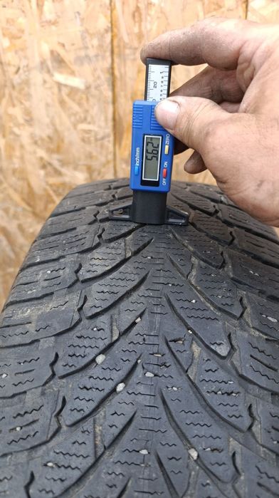 215/65 R16 Nokian WR SUV 4