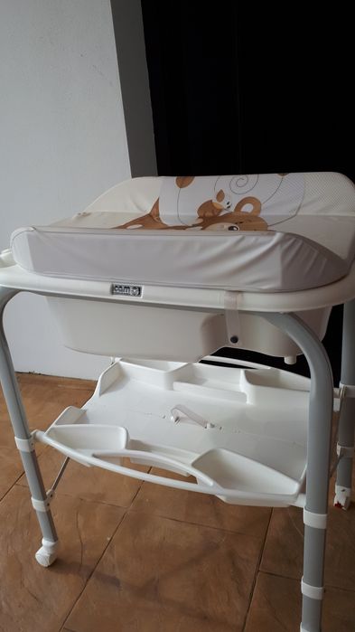 Banheira e trocador CAM