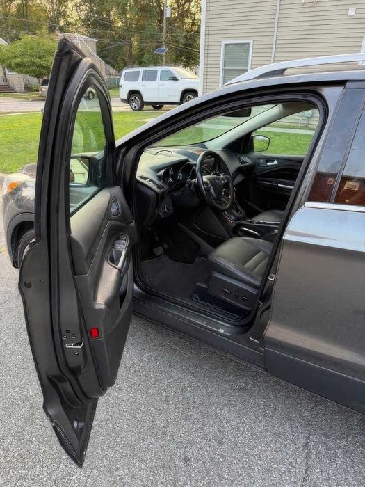 Ford Escape Titanium      2015