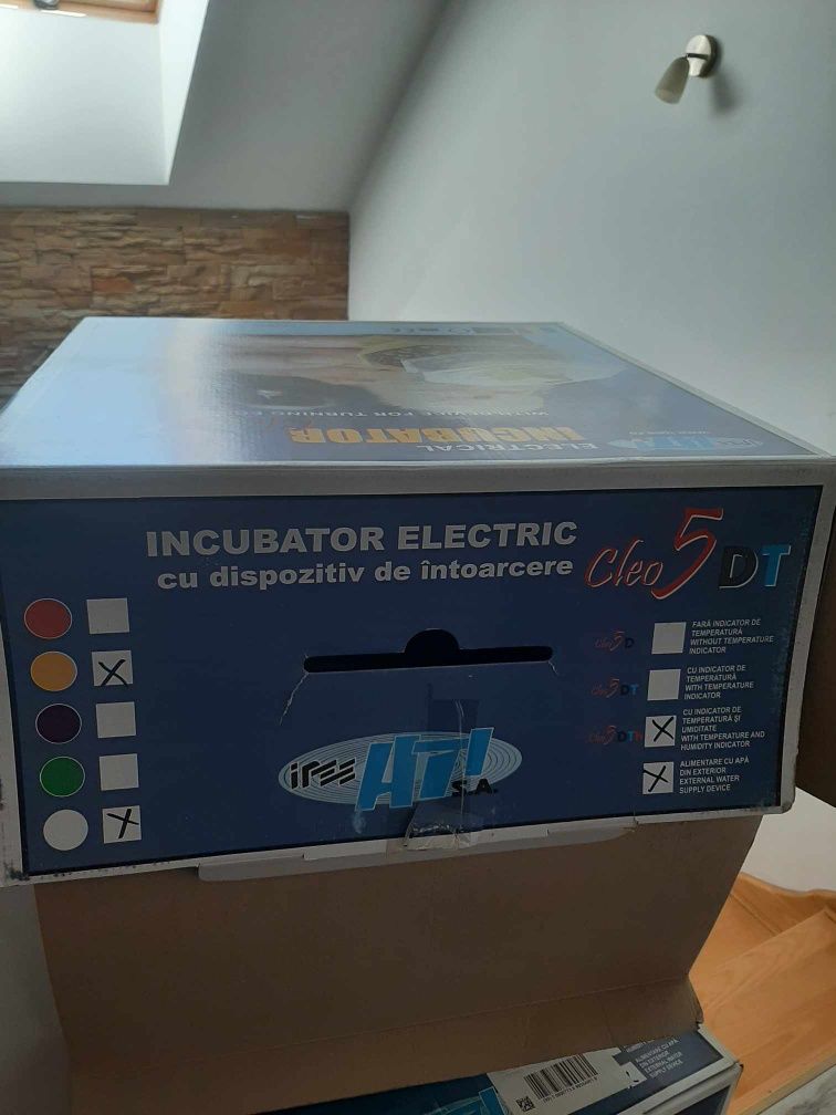 Inkubator cleo 5