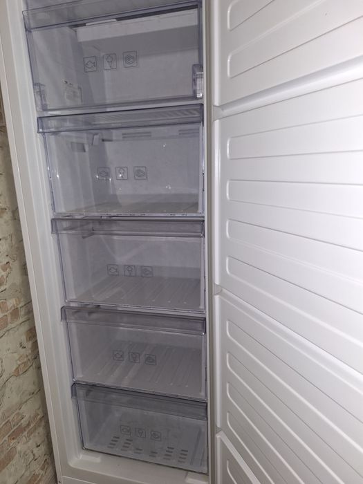 Морозильна камера Веko