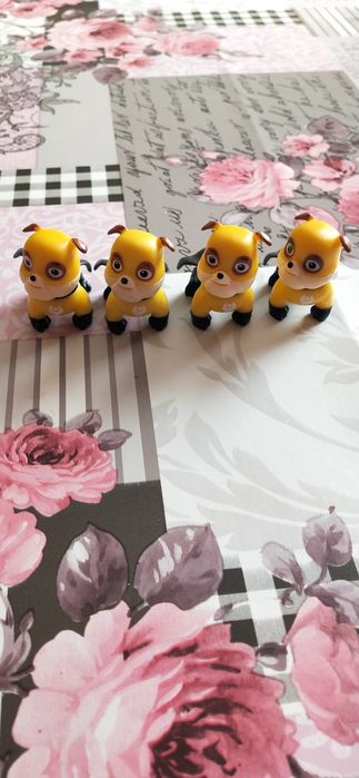 Sprzedam figurki psiego patrola