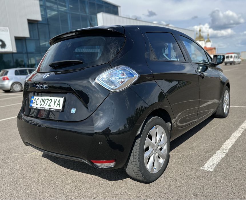 Renault Zoe 2015 рік електромобіль
