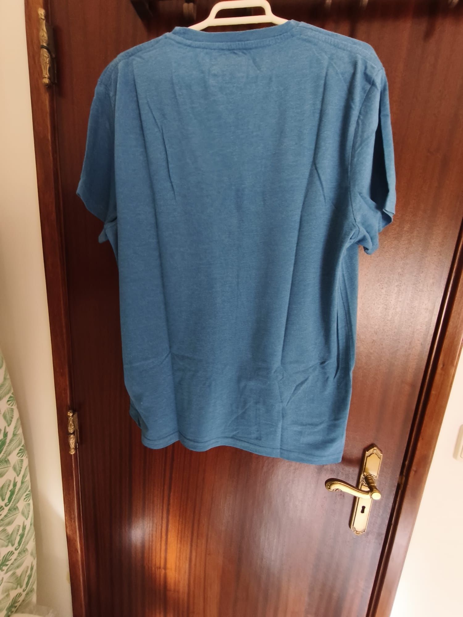 Conjunto de 3 t-shirt L novas
