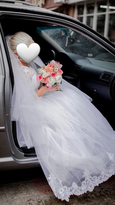 Весільна сукня для нареченої