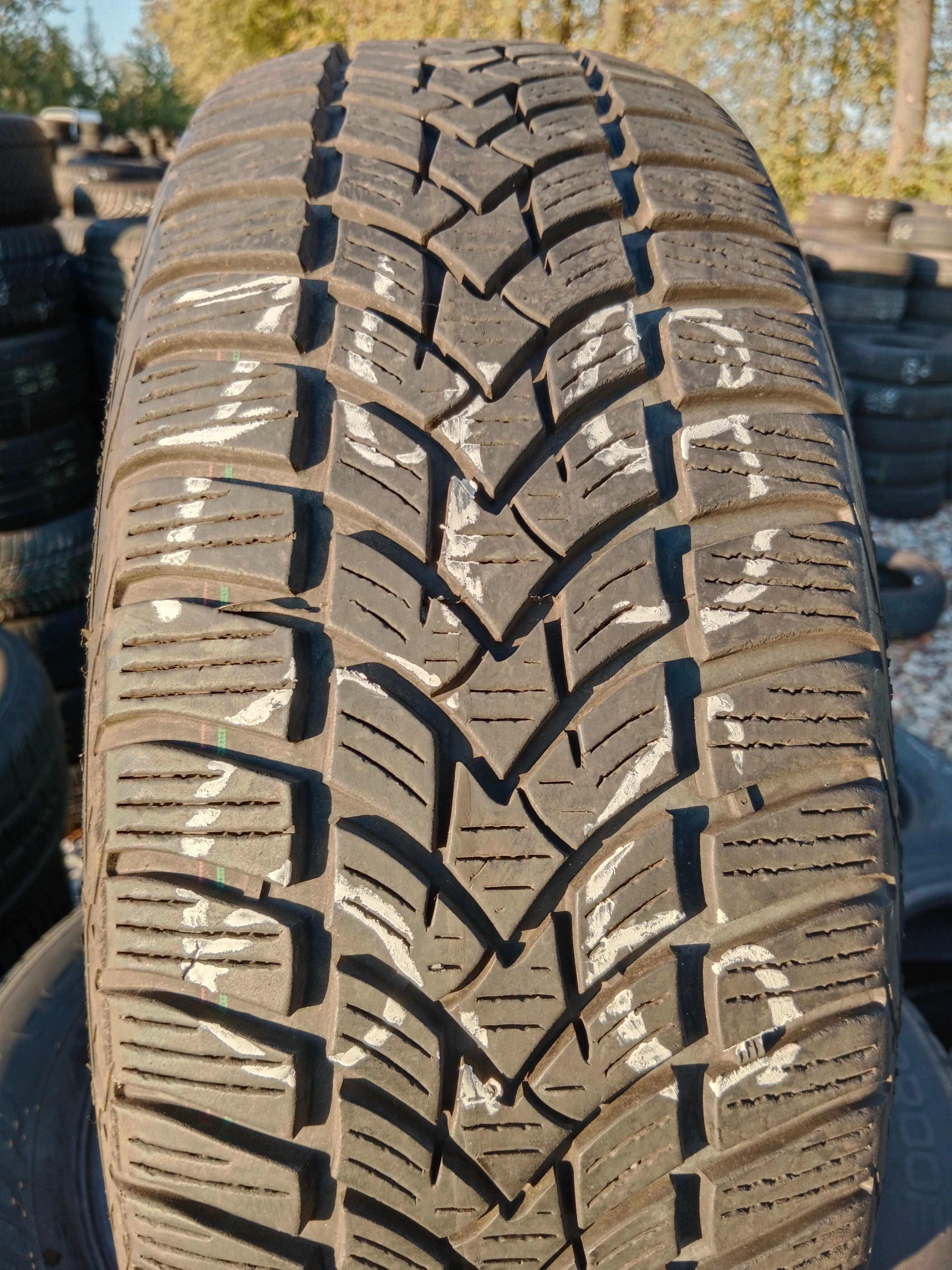 Opona używana 205/60R16 ESA + TECAR Super Grip 9 1szt.