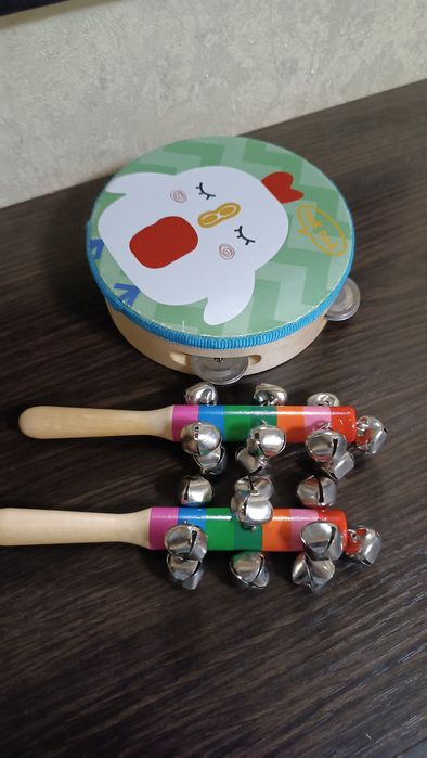 Брязкальце з бубонцями + бубен. Музичні інструменти. Бубон. Дзвіночки