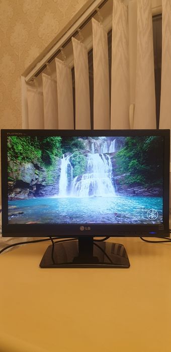 Монітор LG FLATRON E1941