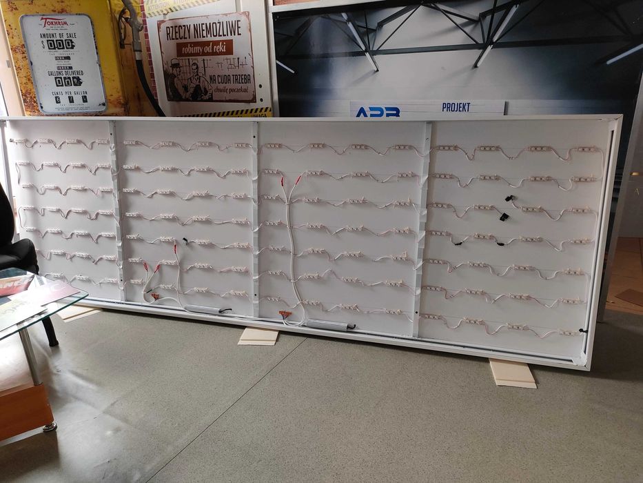 Kaseton reklamowy podświetlany, LED. 3 mx1m