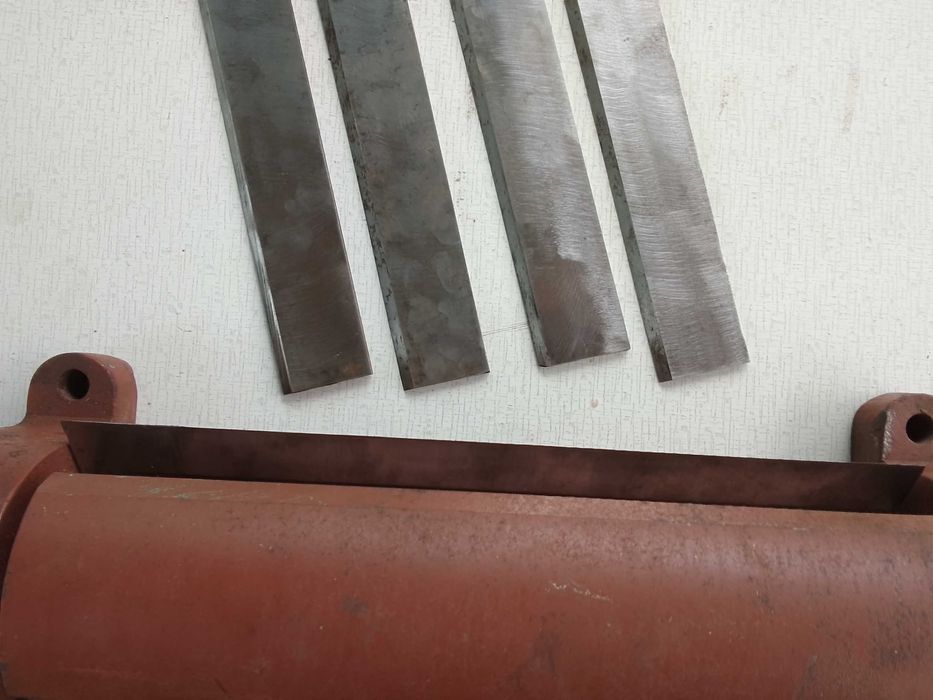 Продам вал на фуговально-распиловочный станок.