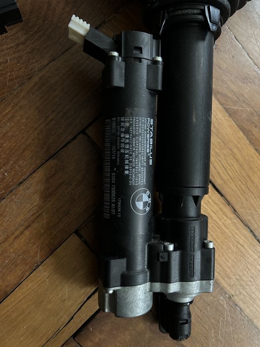 Bmw 4 f36 siłownik tylnej klapy bagażnika lewy prawy siłowniki tylne