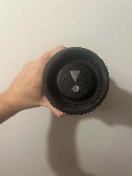 Jbl charge 5 como nova