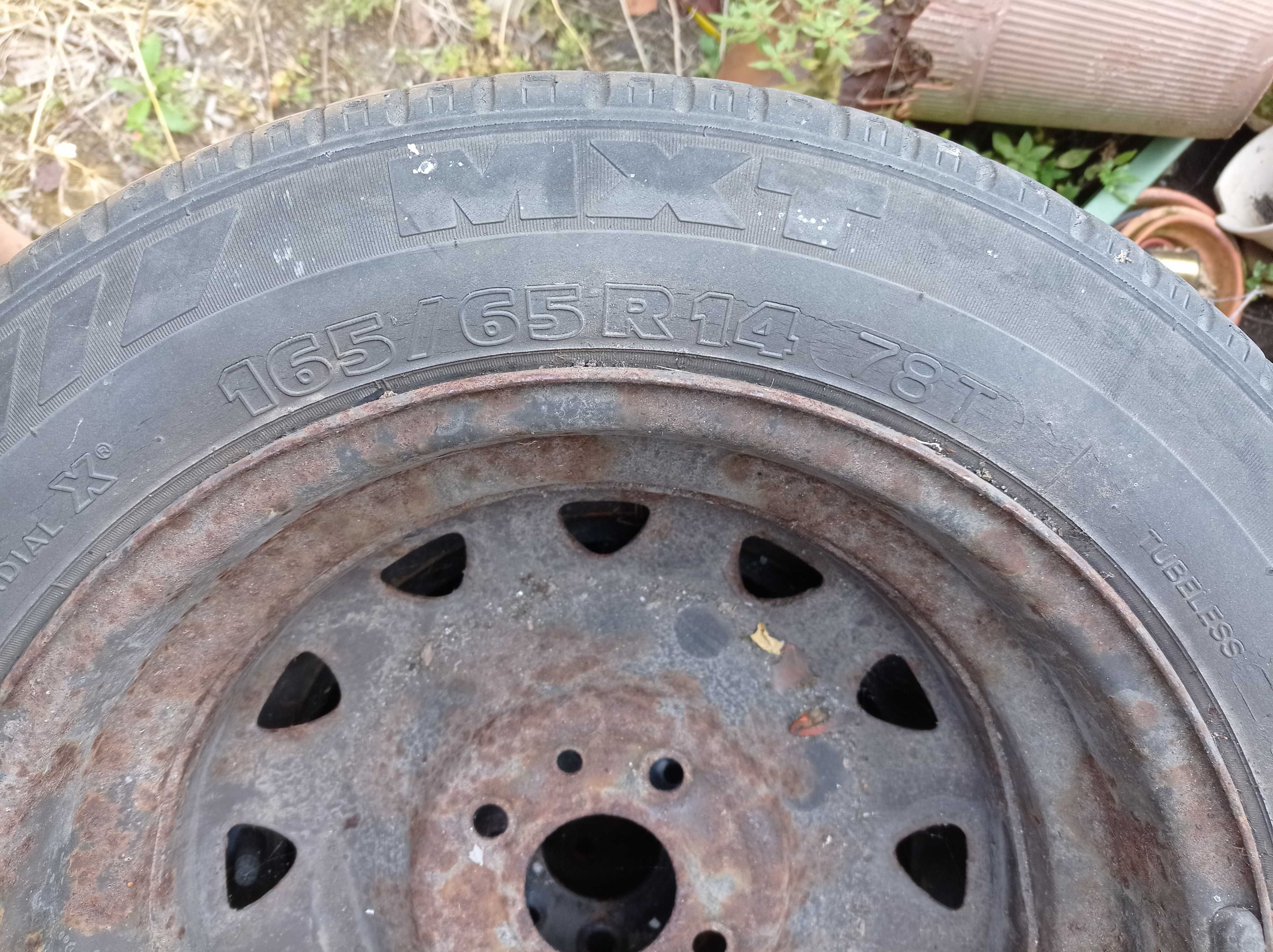 Pneus 165/65 R14 Michelin (quatro)