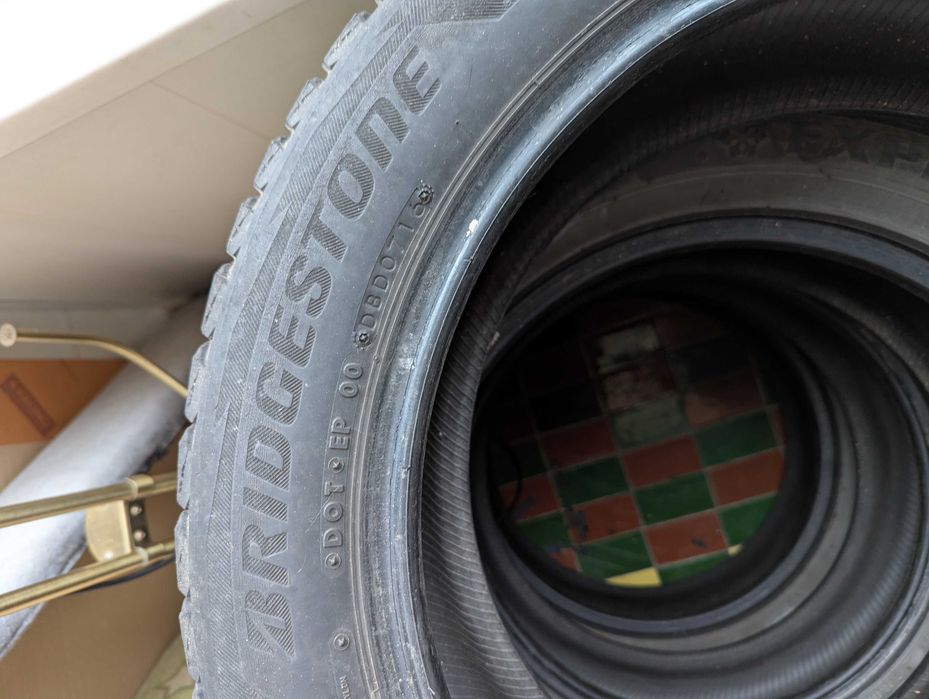 Зимові шини Bridgestone Blizzak DM-V2 255/55 R18 98T