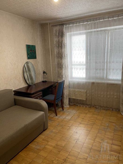 Продам 3к Ревуцкого 29а Харьковский массив Позняки