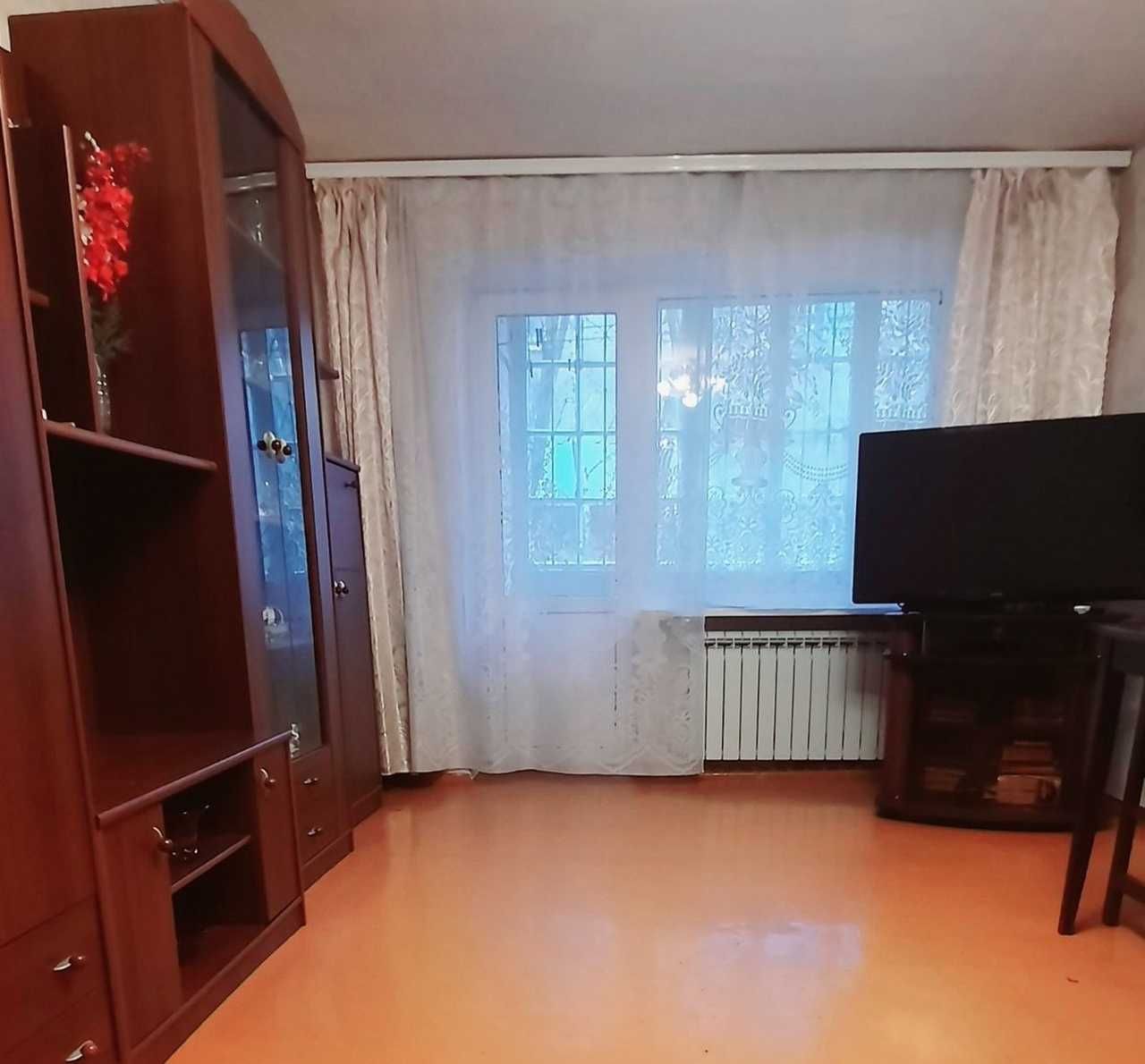 Продам 2-к квартиру (60м2) в кирпиче на пр. Поля (Кирова)