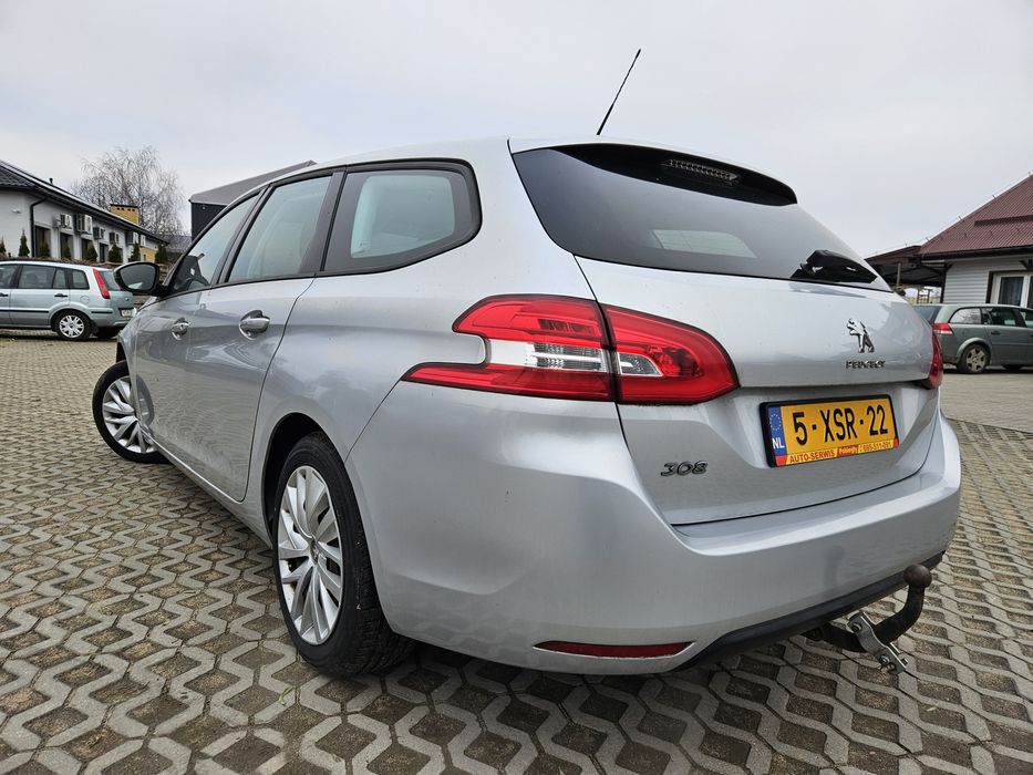 Peugeot 308 1.2benzynka/ klima/ navi/ 2014r