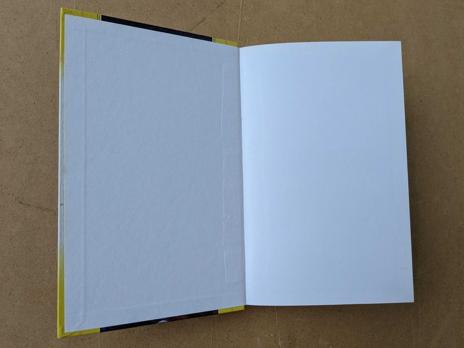 книга «Білий вовк на чорному шляху» авторка Надія Гуменюк