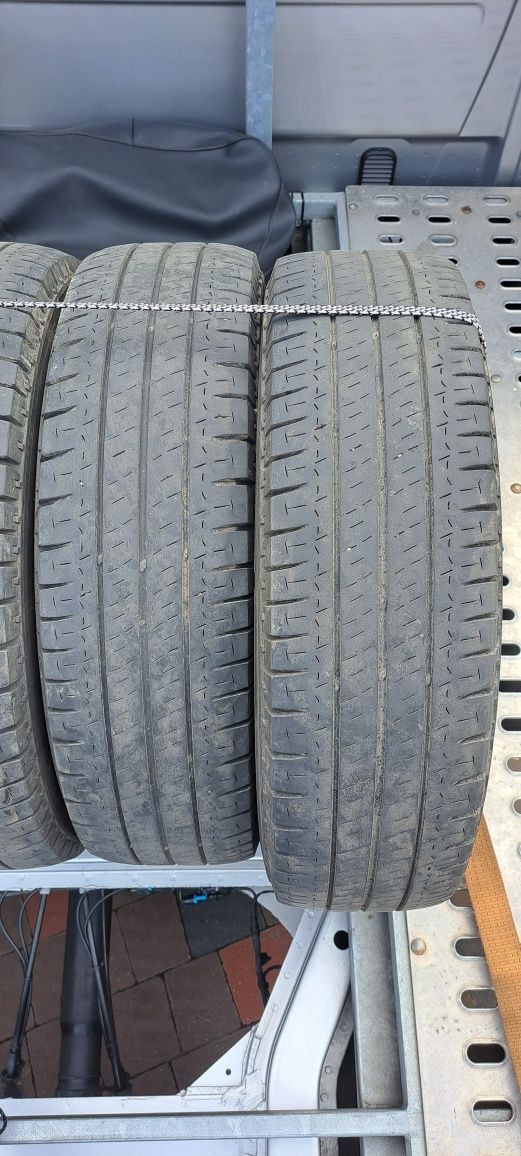 Літні шини Michelin 205×75 r16C