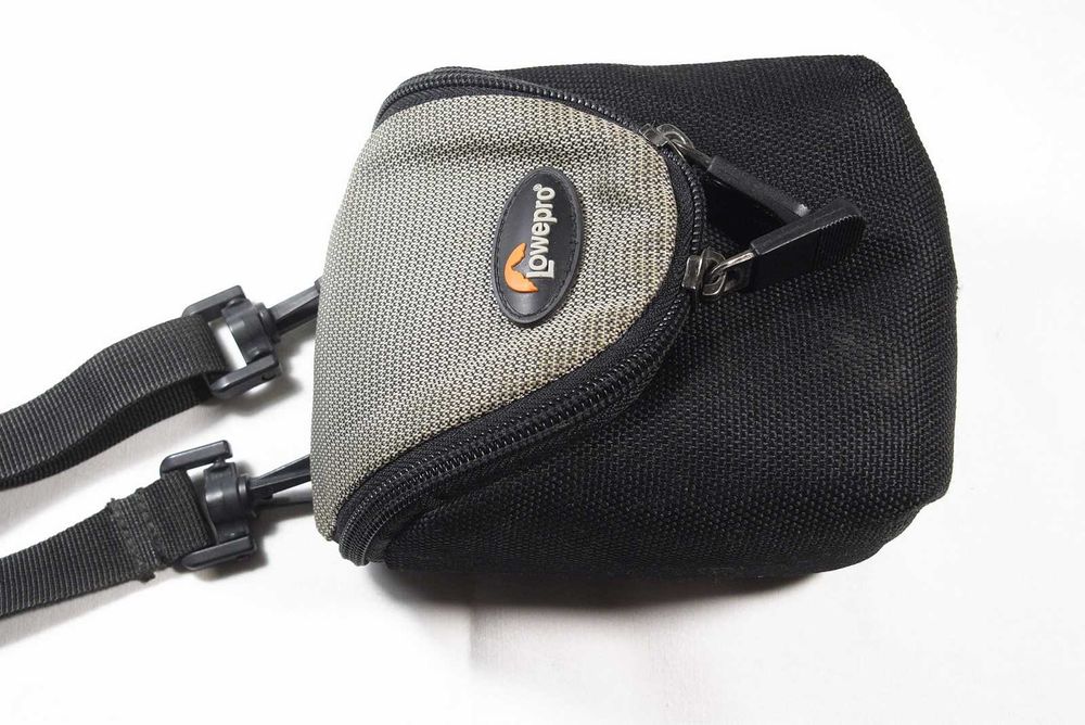 Oryginalna torba Lowepro na aparat kompaktowy, telefon , GoPro etc