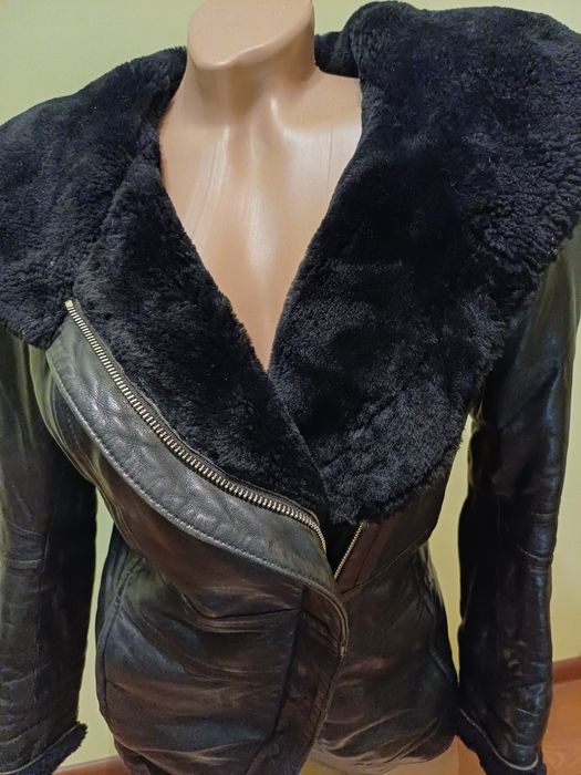 Шкіряна дублянка на хутрі цегейка