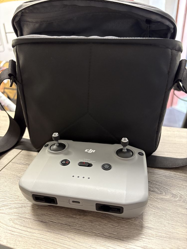 Dron DJI Mini 3 - FlyMore Halogsm Piotrkowska 19