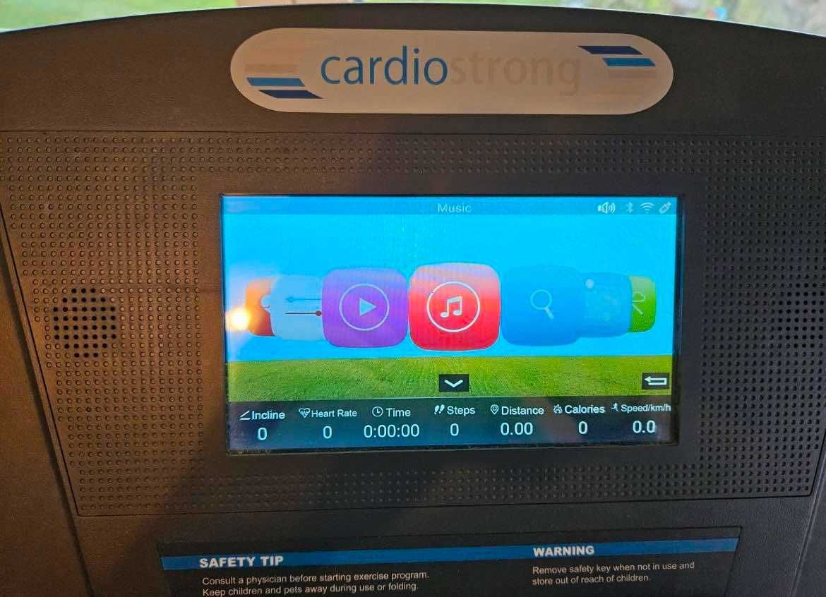 Bieżnia Cardiostrong TR70i
